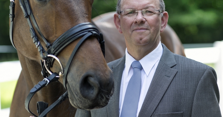 Geschäftsführer Frank C. Schmeckenbecher, Krämer Pferdesport